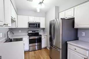 1009 Robin Hill Terrace, Frederick, MD 21702 - Photo 4