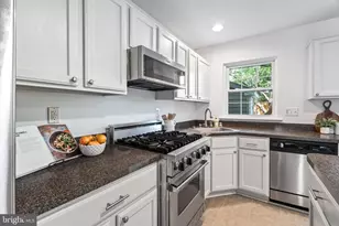 605 Hollowstone Rd, Frederick, MD 21703 - Photo 8