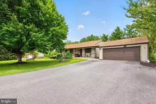 11298 Woodhaven Dr, Ijamsville, MD 21754 - Photo 1