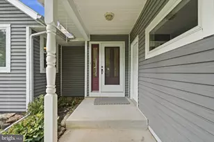 5812 Western View Pl, Mount Airy, MD 21771 - Photo 2