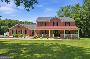 2806 Pheasant Ln, Clarksburg, MD 20871 - Photo 2