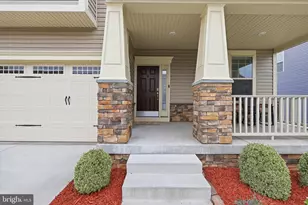1906 GLADSTONE St, Frederick, MD 21702 - Photo 2