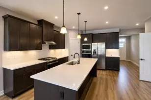 6809 Ballenger Run Blvd, Frederick, MD 21703 - Photo 4
