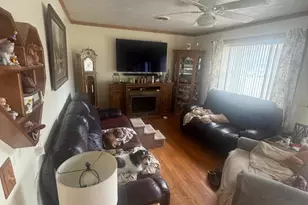105 Locust Dr, Thurmont, MD 21788 - Photo 2