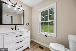 17670 Sabillasville Rd, Sabillasville, MD 21780 - Photo 14