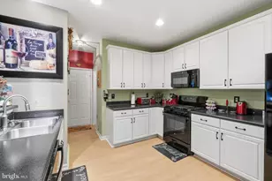 9409 Bridgewater Ct W, Frederick, MD 21701 - Photo 8