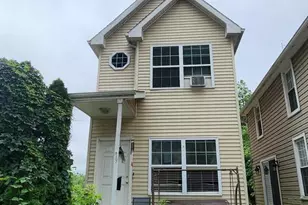 19 Virginia Ave, Brunswick, MD 21716 - Photo 2