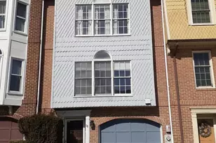 18 Victoria Square, Frederick, MD 21702 - Photo 1