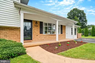 7902 Juniper Dr, Frederick, MD 21702 - Photo 2