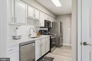 6505 Springwater Ct, Frederick, MD 21701 - Photo 2