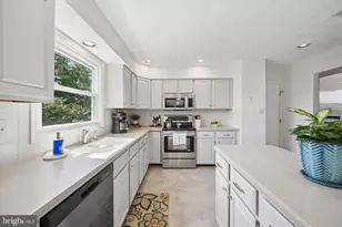6305 Derby Cir, Frederick, MD 21703 - Photo 6