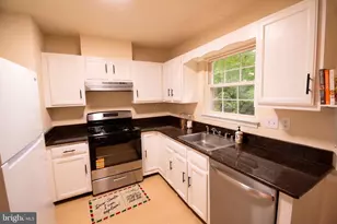 1330 Hampshire Dr, Frederick, MD 21702 - Photo 6