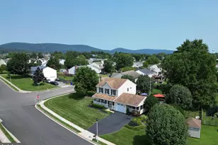 200 Westview Dr, Thurmont, MD 21788 - Photo 2