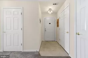 2502 Shelley Cir, Frederick, MD 21702 - Photo 2