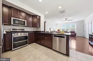 6469 Jack Linton Dr S, Frederick, MD 21703 - Photo 2