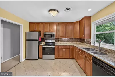 214 Glade Boulevard, Walkersville, MD 21793 - Photo 2