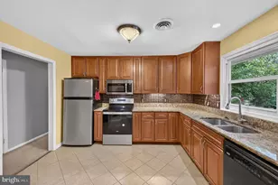214 Glade Blvd, Walkersville, MD 21793 - Photo 2