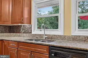 214 Glade Blvd, Walkersville, MD 21793 - Photo 4