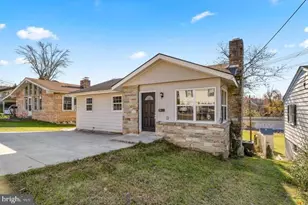 704 Brunswick St, Brunswick, MD 21716 - Photo 1