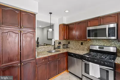 7128 Collinsworth Place, Frederick, MD 21703 - Photo 10