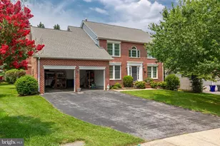 2425 Hunters Chase Ct, Frederick, MD 21702 - Photo 1