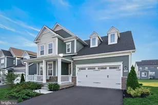 1124 Miller Farm Dr, Brunswick, MD 21716 - Photo 2