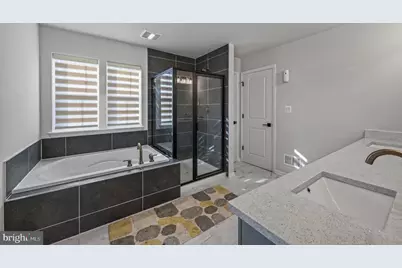 1124 Miller Farm Dr, Brunswick, MD 21716 - Photo 18