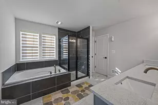 1124 Miller Farm Dr, Brunswick, MD 21716 - Photo 18