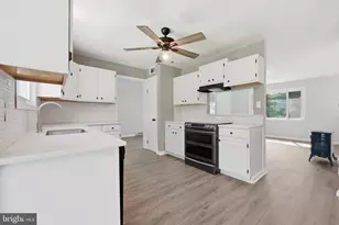 8215 Virginia Ln, Frederick, MD 21704 - Photo 6