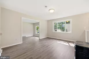 8215 Virginia Ln, Frederick, MD 21704 - Photo 12