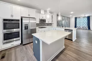 414 Matlock Ln, Frederick, MD 21701 - Photo 2