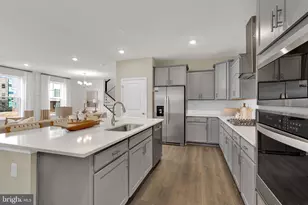 446 Hanson St, Frederick, MD 21701 - Photo 8