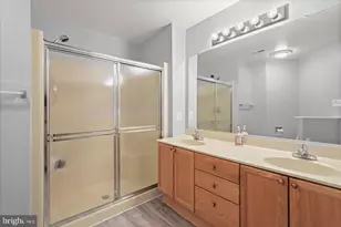 2504 Shelley Cir, Frederick, MD 21702 - Photo 8