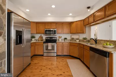 879 Waterford Drive, Frederick, MD 21702 - Photo 2