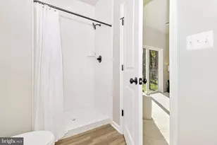 306 F Baughmans Ln, Frederick, MD 21702 - Photo 4
