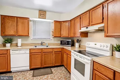 6861 Snowberry Court, Frederick, MD 21703 - Photo 4