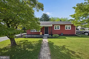 902 Young Pl, Frederick, MD 21702 - Photo 1