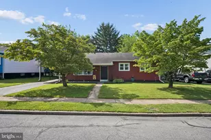 902 Young Pl, Frederick, MD 21702 - Photo 2