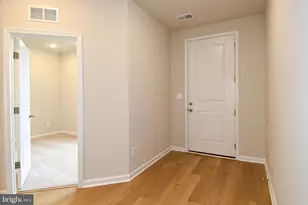 402 Matlock Ln, Frederick, MD 21701 - Photo 12