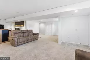 300 Catoctin Ave, Frederick, MD 21701 - Photo 30