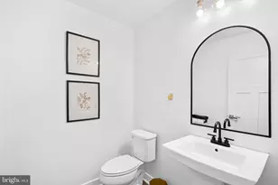 601 Canal Town St, Brunswick, MD 21716 - Photo 14