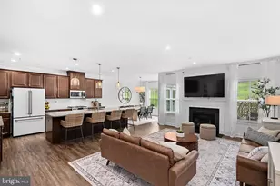 601 Canal Town St, Brunswick, MD 21716 - Photo 16