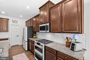 601 Canal Town St, Brunswick, MD 21716 - Photo 28