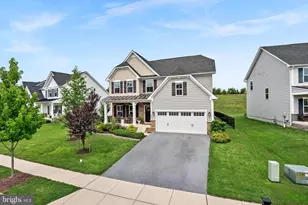 601 Canal Town St, Brunswick, MD 21716 - Photo 2