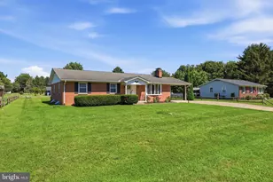 7913 Juniper Dr, Frederick, MD 21702 - Photo 2
