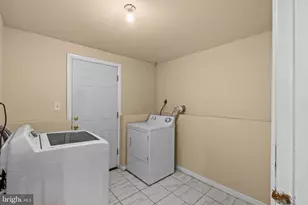 1312 Hillcrest Dr, Frederick, MD 21703 - Photo 20