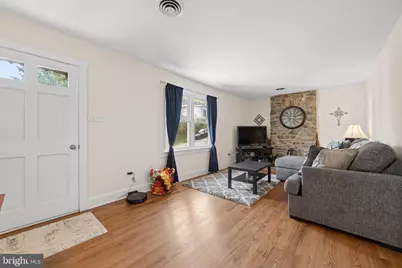 903 E C Street E, Brunswick, MD 21716 - Photo 4
