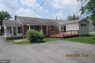 326 N Church St, Thurmont, MD 21788 - Photo 2