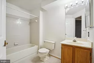 9205 Ridgefield Cir, Frederick, MD 21701 - Photo 16