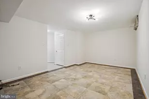 9205 Ridgefield Cir, Frederick, MD 21701 - Photo 14